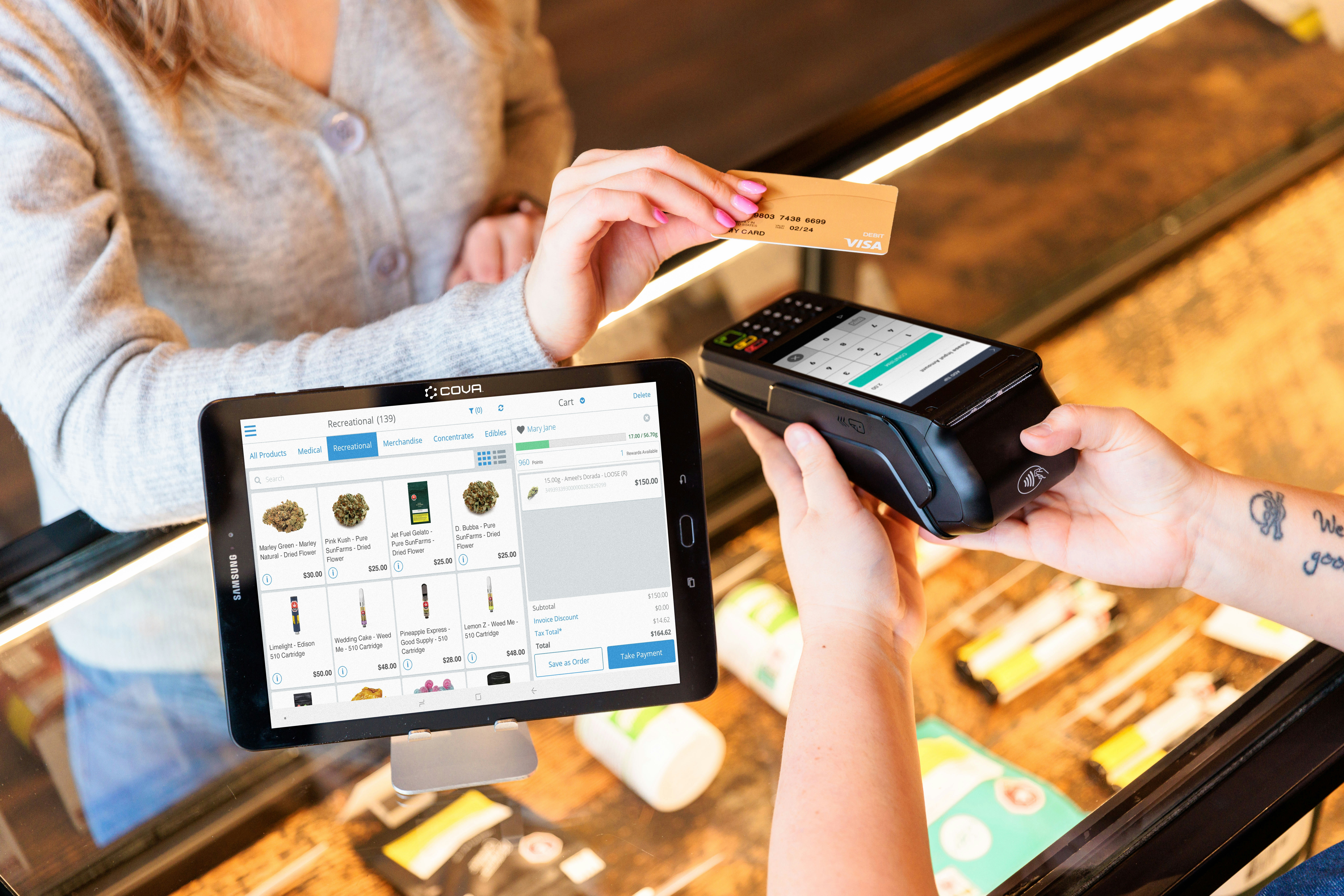 Negozio e attività commerciale con gestione digitale
