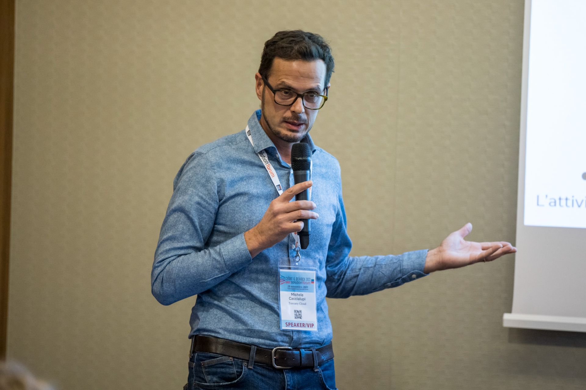 Michele Caccialupi di Tuscany Cloud come relatore a un evento di settore